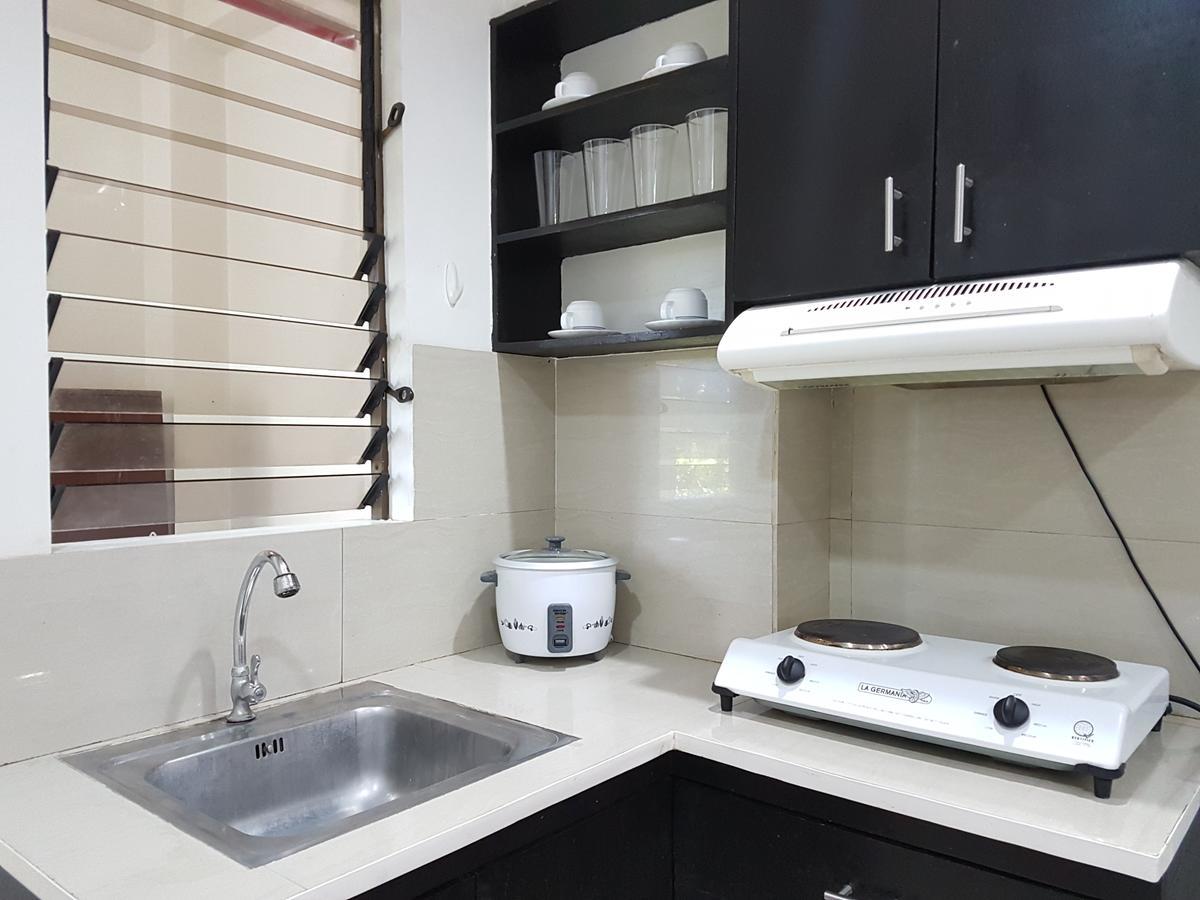 Strawberry Residences Cebu Buitenkant foto