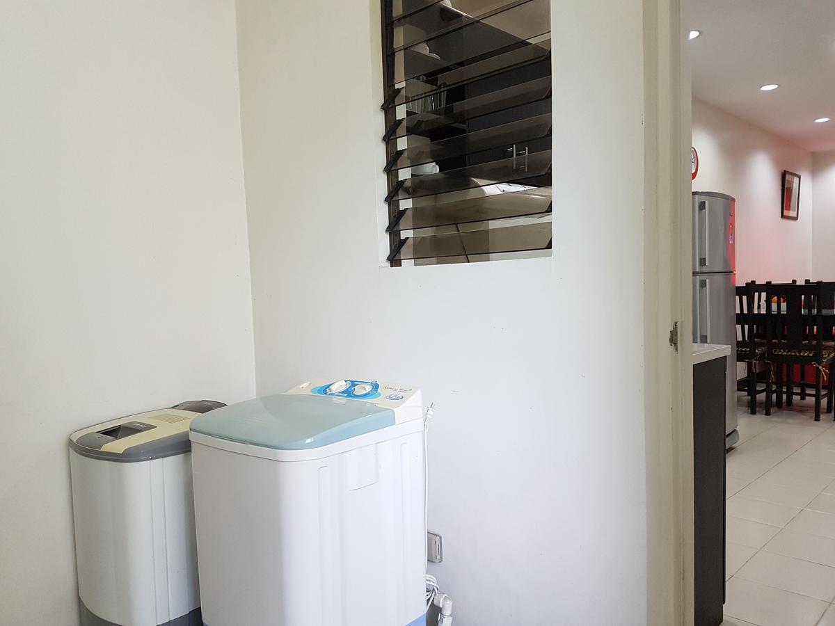 Strawberry Residences Cebu Buitenkant foto