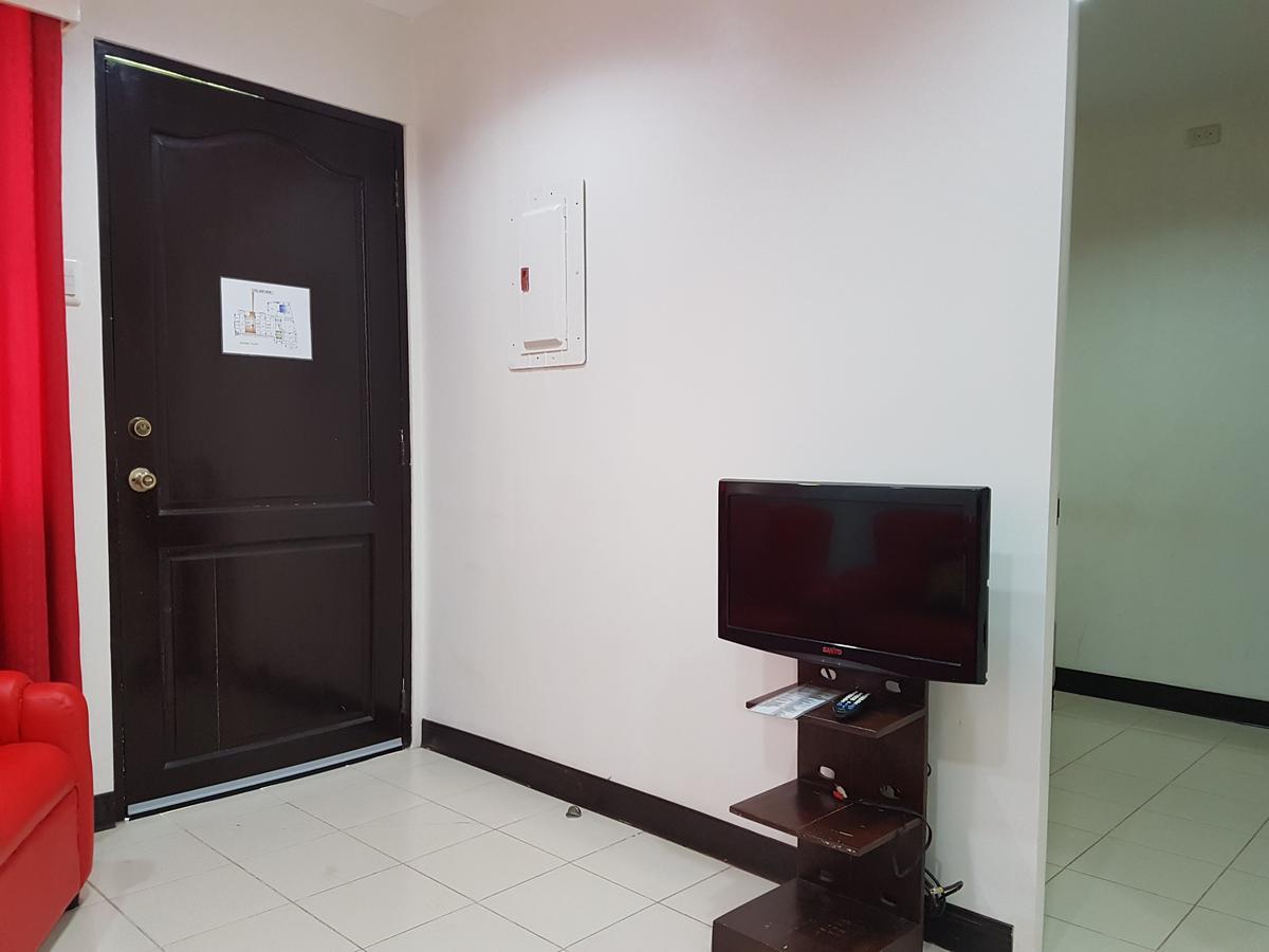 Strawberry Residences Cebu Buitenkant foto